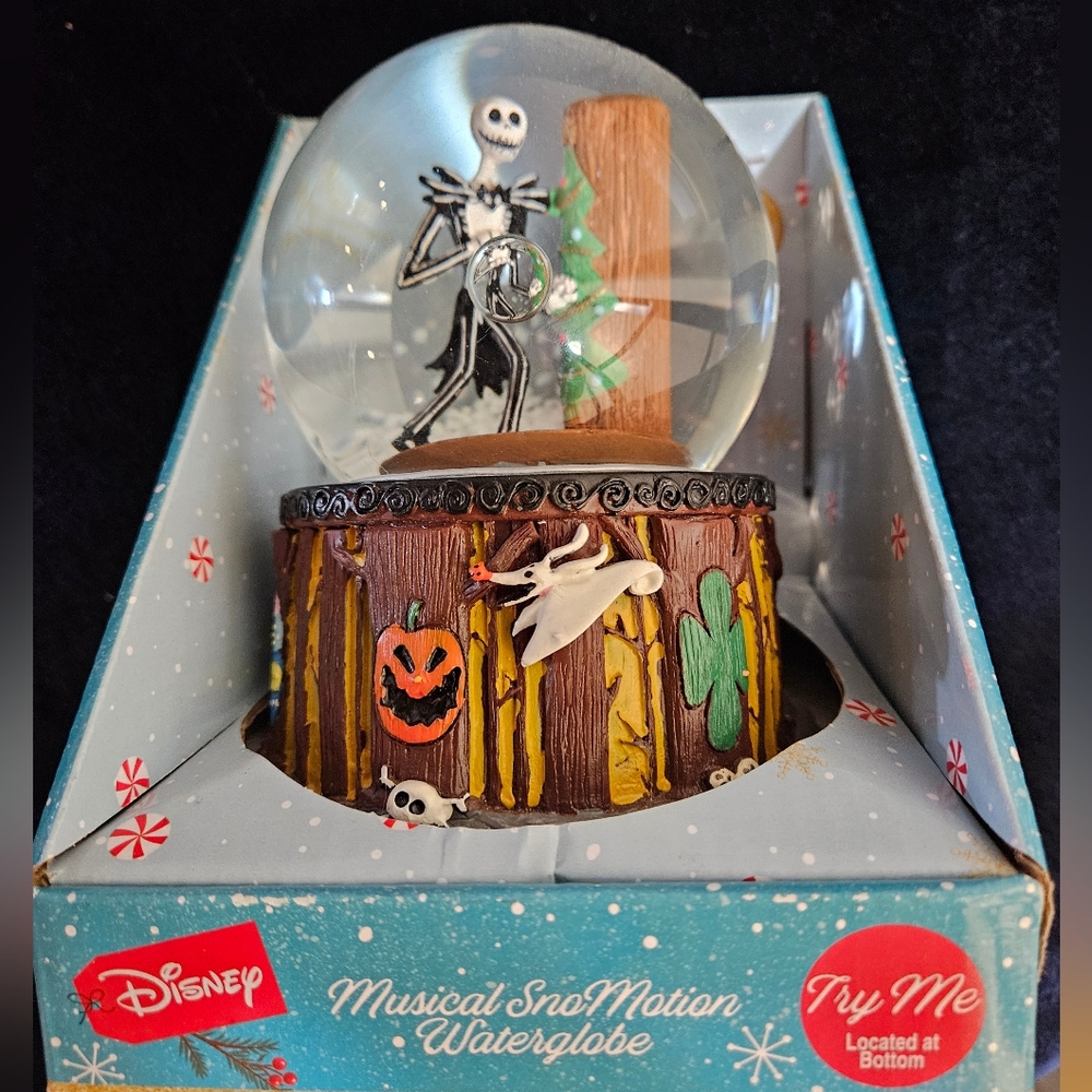 Nightmare Before Christmas Jack & Tree Snow Globe in Original Box